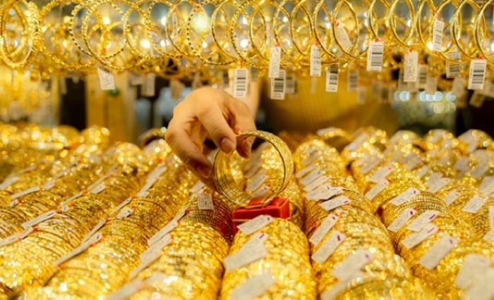 Mơ thấy đi mua vàng là sung túc và thịnh vượng sắp tới. 