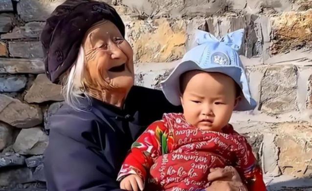 103 tuổi, cụ bà Lâu Thành Ngọc từ Truy Bác - Sơn Đông (Trung Quốc) vẫn khỏe mạnh và sự minh mẫn nhờ hai thói quen đơn giản