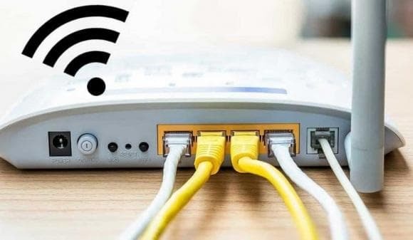 Nếu bạn đặt bộ phát wifi ở vị trí bị cản trở bởi tường gạch, sóng wifi sẽ yếu và không ổn định. 