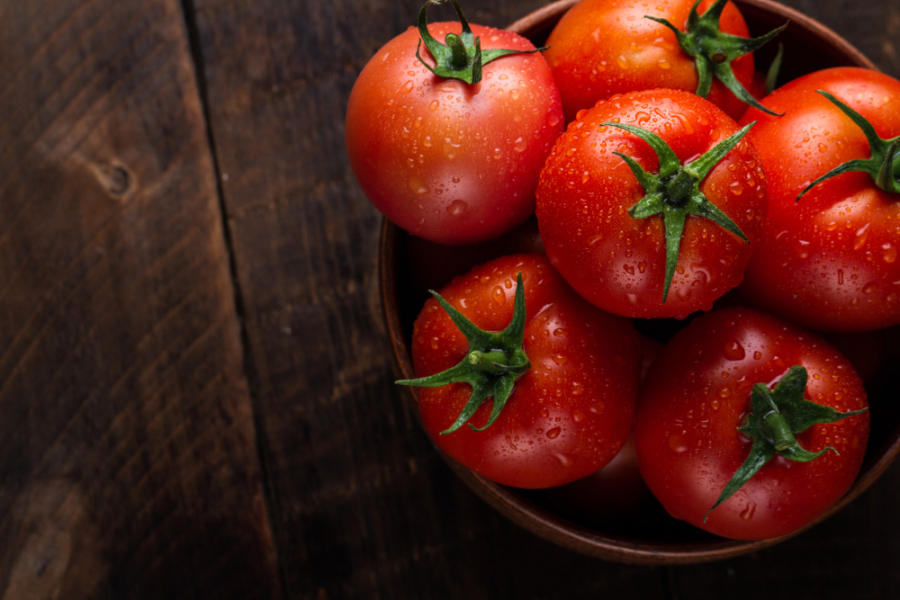 Nên bảo quản cà chua ở nhiệt độ phòng hoặc nhiệt độ mát.
