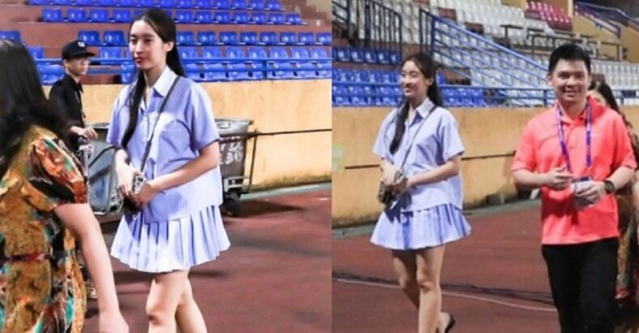 Xuất hiện tại sân Hàng Đẫy để ủng hộ đội bóng, bà xã Chủ tịch CLB Hà Nội còn bị soi chi tiết đi dép bệt. 
