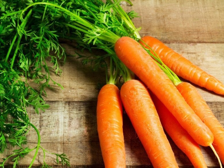Cà rốt là một loại thực phẩm giàu chất xơ, giúp duy trì cảm giác no lâu