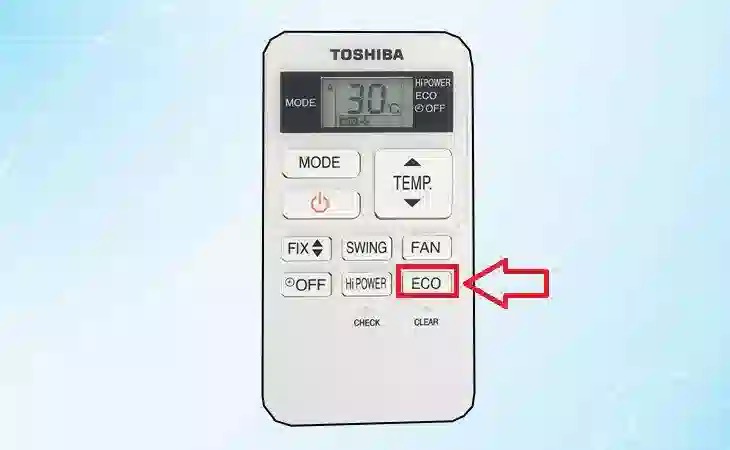 Nhấn nút Energy saving để kích hoạt chế độ tiết kiệm điện năng. Nếu điều hòa của bạn không có nút này, hãy chọn nút ECO.