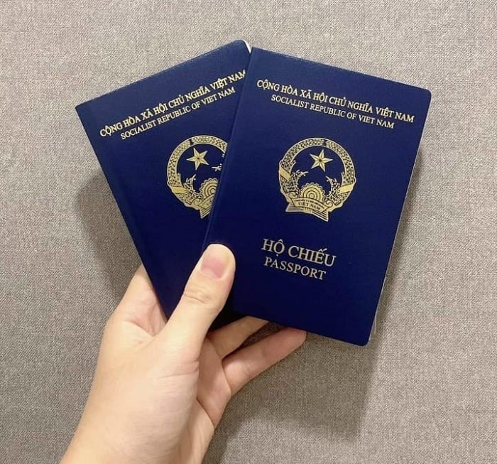 Hộ chiếu là giấy tờ cần có và đặt biệt quan trọng của công dân khi làm thủ tục xuất, nhập cảnh