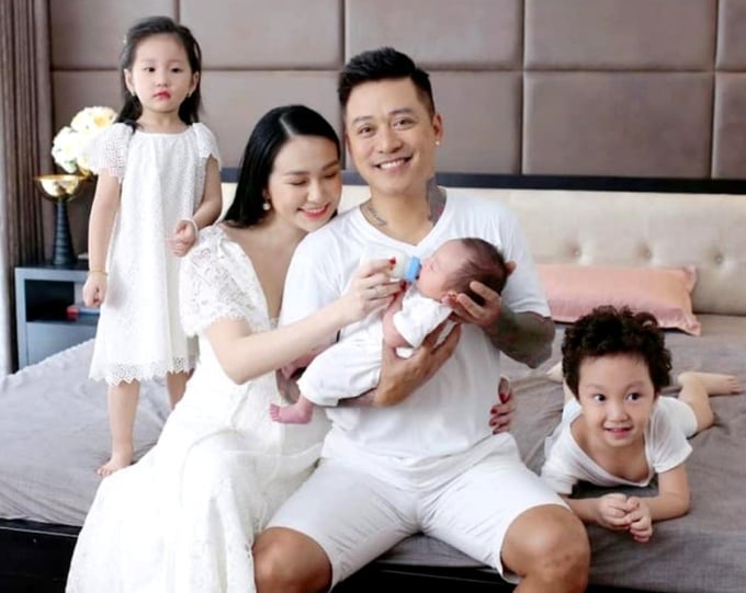 Hương Baby nói Tuấn Hưng ngang tàng, mạnh mẽ ngoài xã hội nhưng khi về nhà anh là người bố mẫu mực.