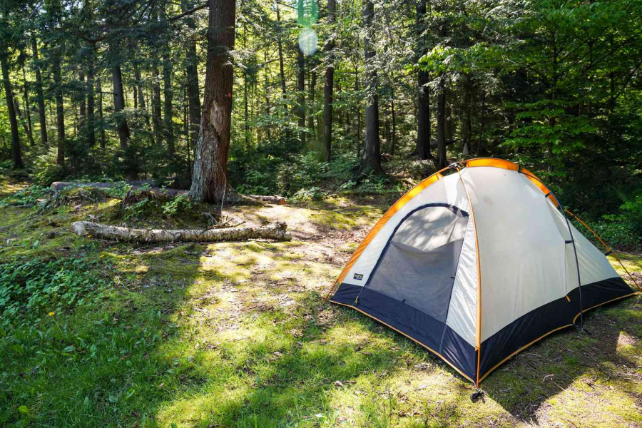 Một lịch trình sinh hoạt hợp lý cho mùa hè sôi động là yếu tố then chốt để bạn có một chuyến cắm trại đáng nhớ