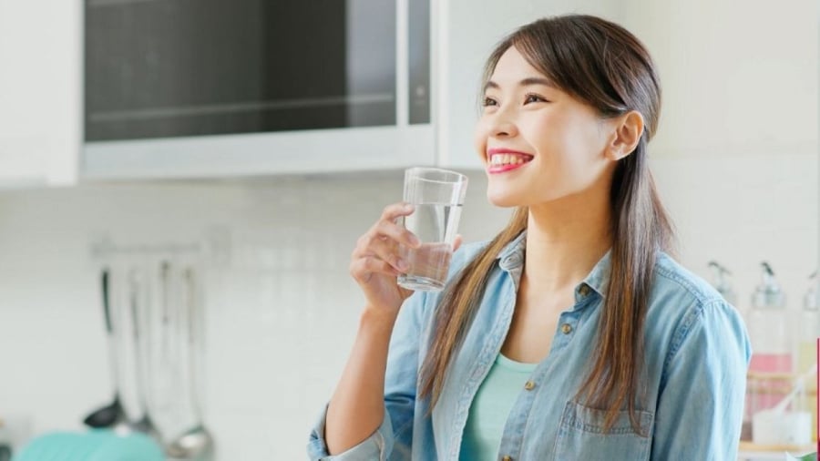 Để sống khỏe, kéo dài được tuổi thọ bạn hãy hình thành thói quen uống nhiều nước hơn 