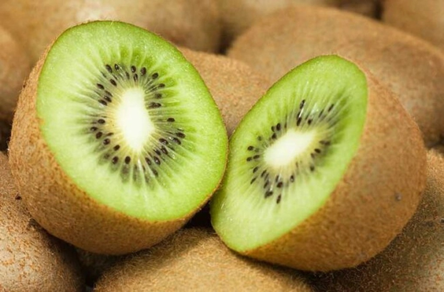 Kiwi nổi tiếng với hàm lượng vitamin C cao.