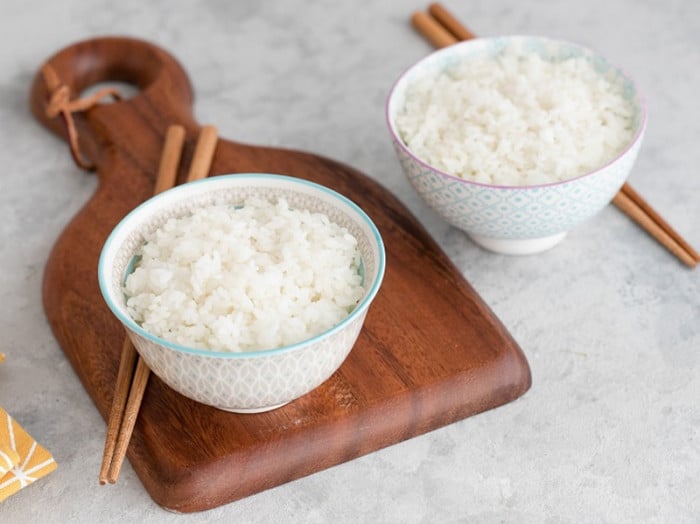 Hiện nay, vẫn chưa có nghiên cứu nào chỉ ra cụ thể mức độ vitamin B1 còn lại trong gạo sau khi nấu bằng hai phương pháp này