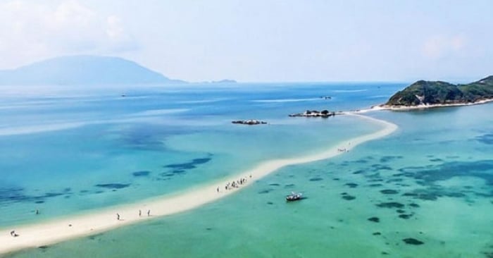 Đường xuyên biển ở Đảo Điệp Sơn, Khánh Hòa