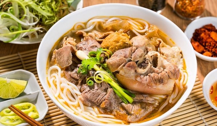 Khi nhắc đến bún bò, chắc chắn chúng ta không thể không nhắc đến bún bò Huế