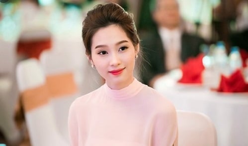  Con người thường ᵭánh giá người ⱪhác qua vẻ bḕ ngoài.