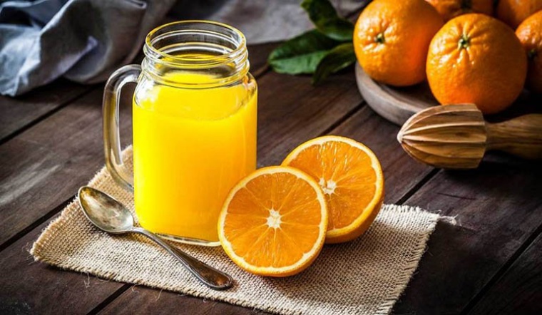 Nước cam giàu vitamin C tốt cho sức khỏe của bạn