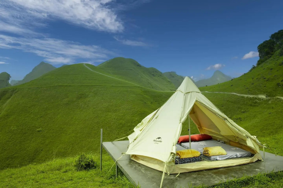 Thời điểm lý tưởng để chụp hình ở đây là vào sáng sớm, khi bình minh hoặc từ 14h đến 17h chiều, lúc mặt trời sáng dịu, hoàng hôn buông xuống