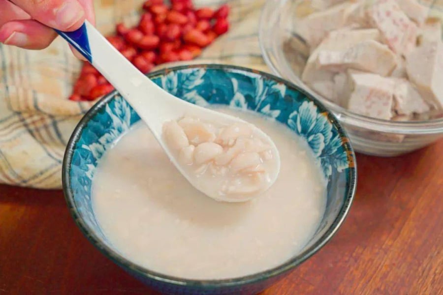 Chè đậu phộng khoai môn