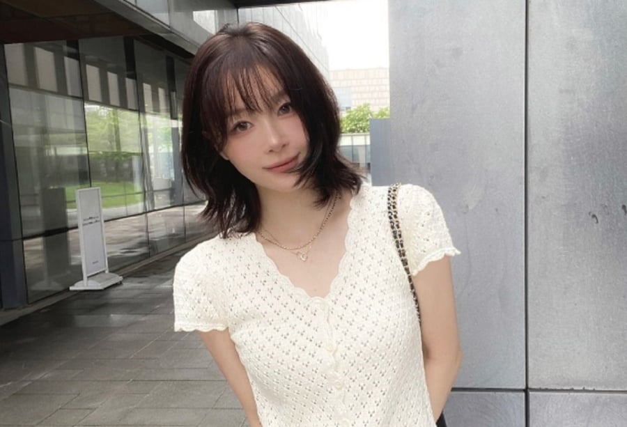 Áo dệt kim họa tiết cũng là lựa chọn 