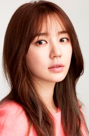 Yoon Eun Hye bật mí công thức nước + 2-3 giọt tinh dầu dưỡng tóc và xả tóc với công thức này.