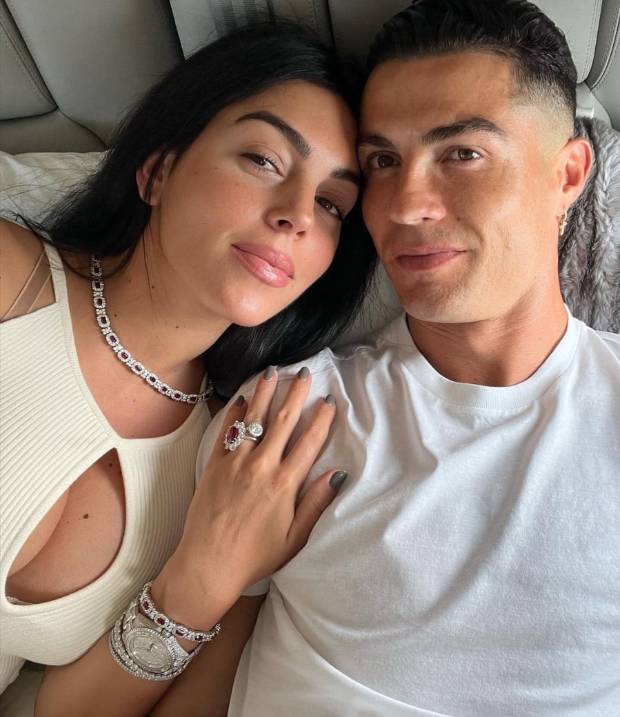 Georgina Rodriguez - bạn gái Ronaldo là một trong những nàng WAGs nổi tiếng bậc nhất làng bóng hiện nay. 