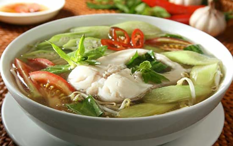 Cách nấu canh cá dọc mùng ngon không tanh