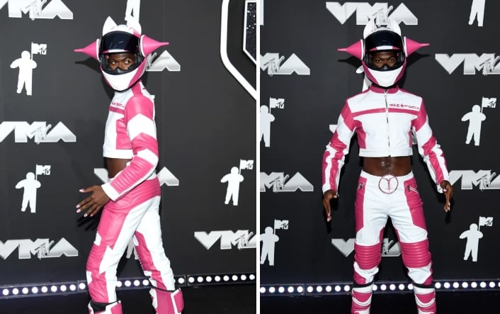 Style của Lil Nas X khiến người hâm mộ ngao ngán với outfit siêu nhân hồng trên thảm đỏ.