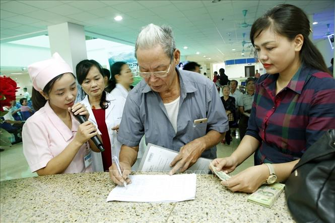 Đối tượng công tác xã hội là cá nhân, nhóm, gia đình và cộng đồng có nhu cầu sử dụng dịch vụ công tác xã hội (sau đây gọi là đối tượng).

