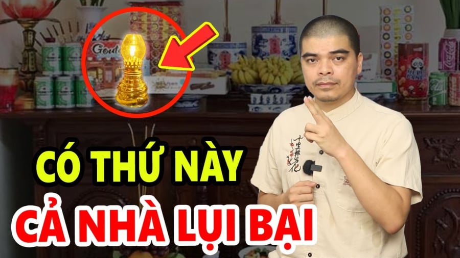 Bàn thờ đặt 3 hướng này nghèo khổ