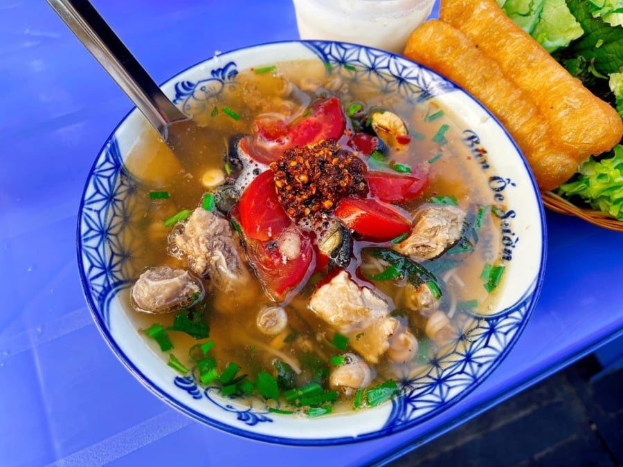 Bún ốc sườn