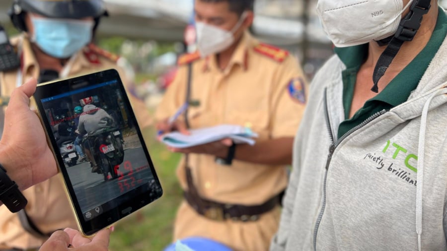 Người điều khiển phương tiện chạy xe quá tốc độ dưới 05km/h thì không bị xử phạt hành chính. 