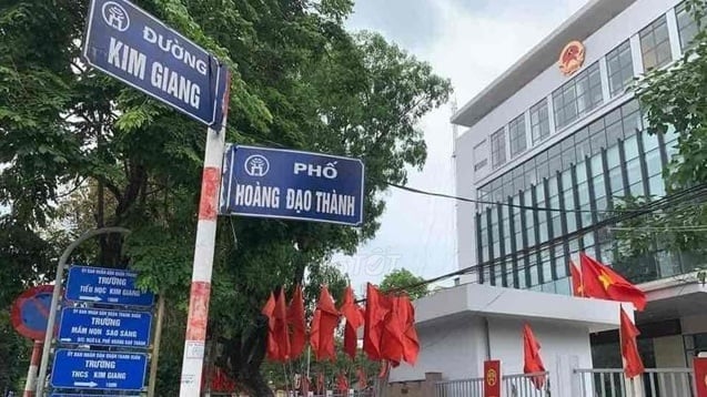 Con phố Hoàng Đạo Thành