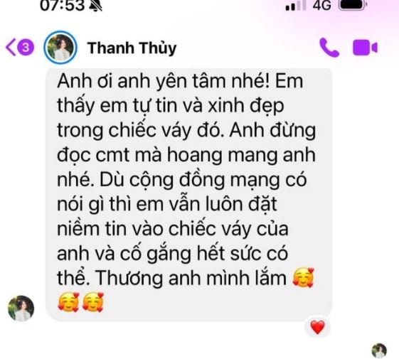 Tin nhắn Thanh Thuỷ động viên NTK Lê Thanh Hoà được chia sẻ rầm rộ sau khi cô đăng quang

