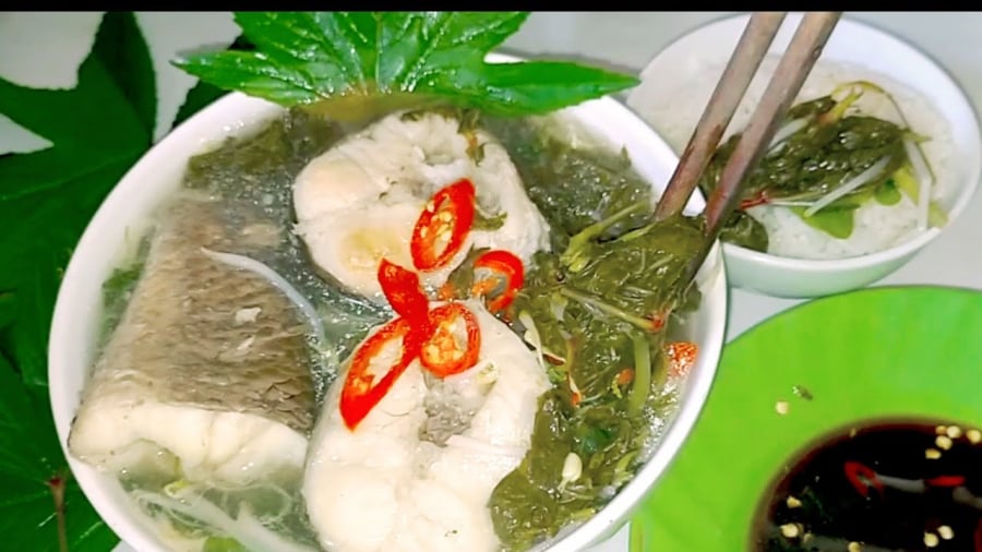 Canh chua lá bụp giấm