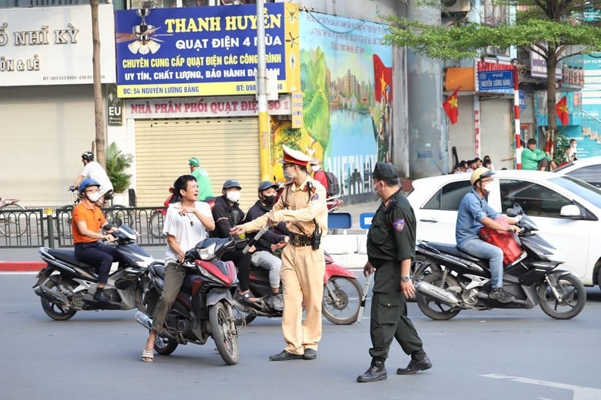 2 trường hợp CSGT được phép dừng xe kiểm tra hành chính trên đường cao tốc