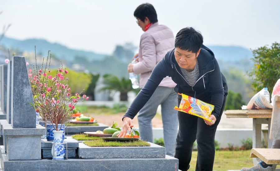 Người xưa rất kị 3 người này ra tảo mộ, tài lộc đứt đoạn, rước hoạ vào thân, là những ai?