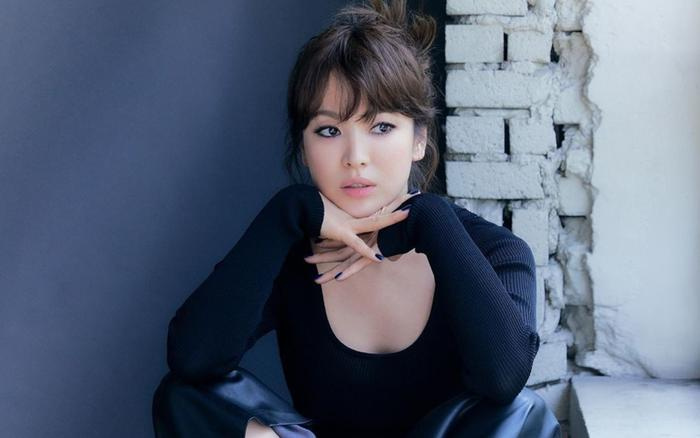 Song Hye Kyo cho biết rằng những thức uống chứa caffeine như trà hay cà phê khiến cô dễ bị mất ngủ. 