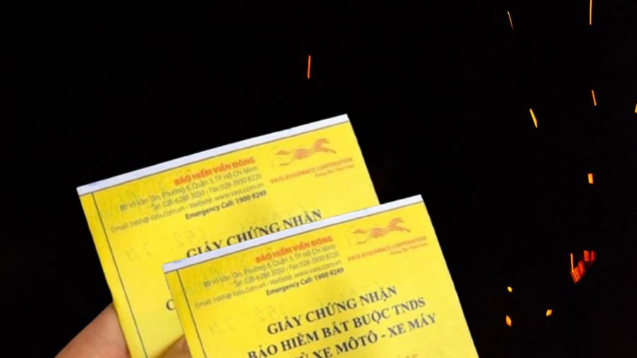 Cử tri tiếp tục kiến nghị bỏ quy định người dân phải mua bảo hiểm xe máy bắt buộc