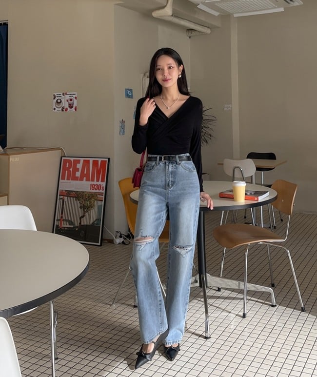 Quần jeans cạp cao là 