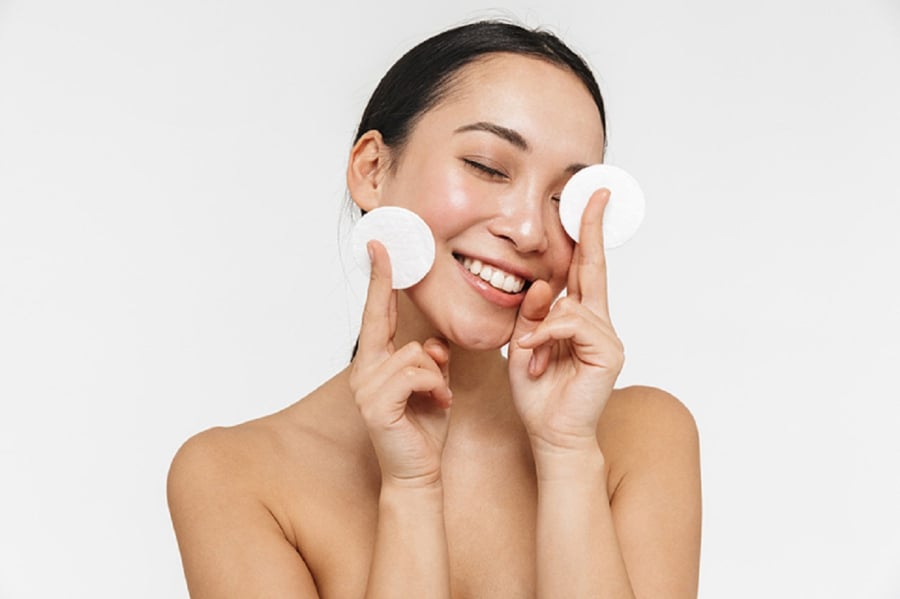 Việc tiếp tục sử dụng sản phẩm gây kích ứng chỉ khiến tình trạng da thêm trầm trọng.