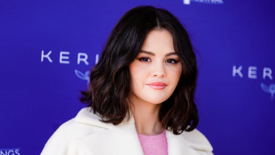 Selena Gomez theo đuổi phong cách chăm sóc da tối giản nhưng vẫn đảm bảo hiệu quả cao.