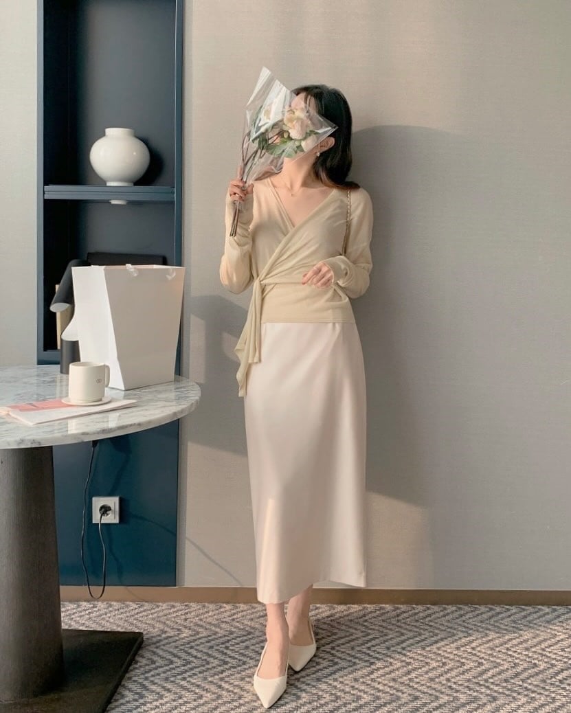 Sơ mi chiết eo có nhiều thiết kế đa dạng, mang đến sự lựa chọn phong phú cho người mặc.