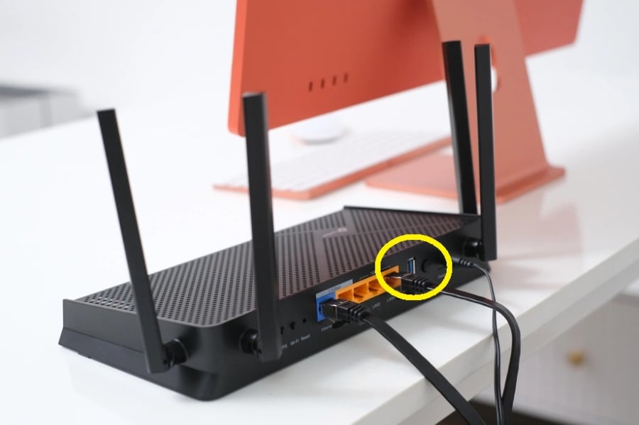 Cục Wifi có một công tắc ẩn, bật lên tốc độ nhanh gấp 5 lần, tha hồ lướt mạng