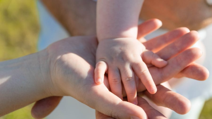 Hiếu kính cha mẹ, yêu thương nâng đỡ anh em của mình sẽ thì cuộc đời sẽ giàu phúc