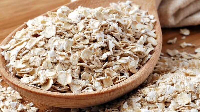 Các hạt đậu là nguồn cung cấp protein, chất béo không bão hòa và chất xơ dồi dào, giúp cung cấp năng lượng cho cơ thể và duy trì cảm giác no lâu.