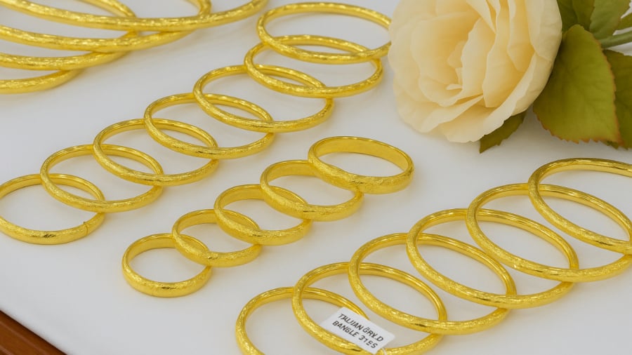 Sáng 11/5, thị trường trong nước ghi nhận một cột mốc mới khi Công ty Vàng bạc đá quý Sài Gòn (SJC) niêm yết giá vàng miếng ở mức 120 – 122 triệu đồng/lượng (mua vào – bán ra)