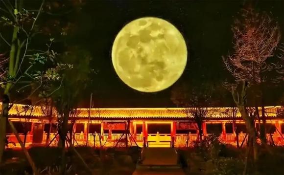 Rằm tháng Tư cũng chính là ngày Phật Đản – ngày Đức Phật Thích Ca Mâu Ni thị hiện ở thế gian