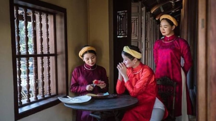 Trong những gia đình đông con, con cả luôn là người đầu tiên phải gánh vác trách nhiệm.