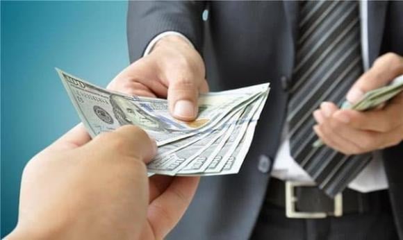 Một sai lầm phổ biến khi cho vay tiền là ngại thỏa thuận rõ ràng về thời hạn trả nợ, thậm chí không lập giấy tờ vay mượn.