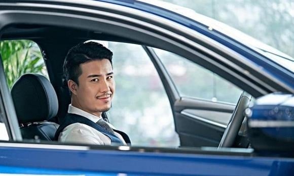 Những người đàn ông không có xe hơi thường gặp không ít khó khăn khi di chuyển, đặc biệt là trong những chuyến đi xa.