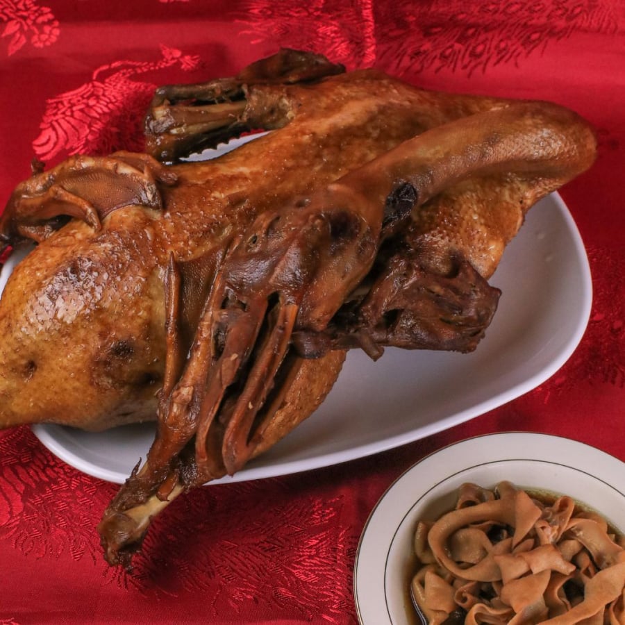 Thịt vịt giàu dinh dưỡng là món ăn ngon nhưng không phải ai cũng nên ăn