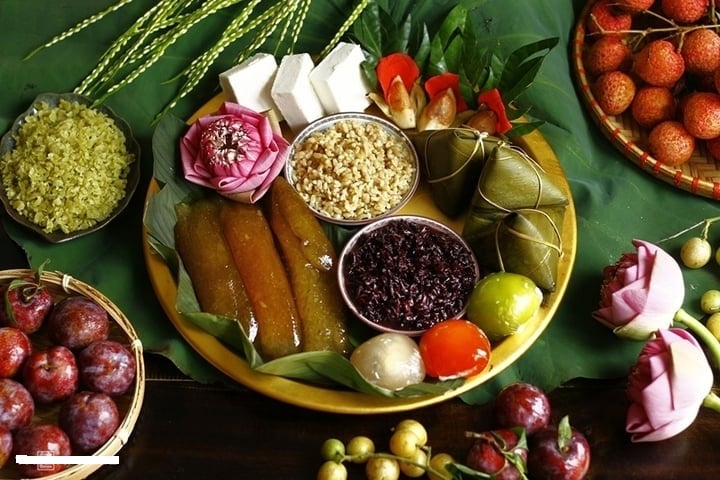 Lễ vật thắp hương trong ngày Tết Đoan Ngọ 5/5 Âm