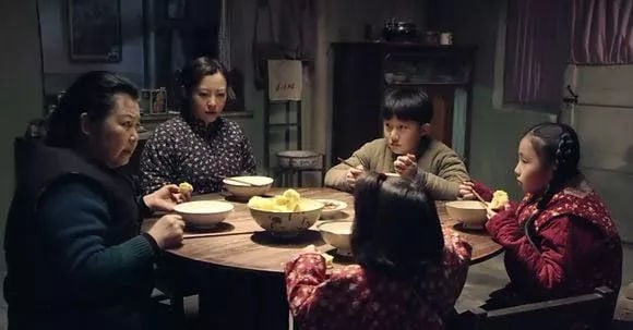 Những kiểu gia đình chồng nên tránh xa